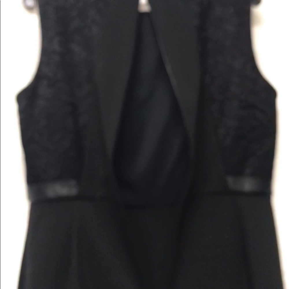 Dress - Picture 6 of 6